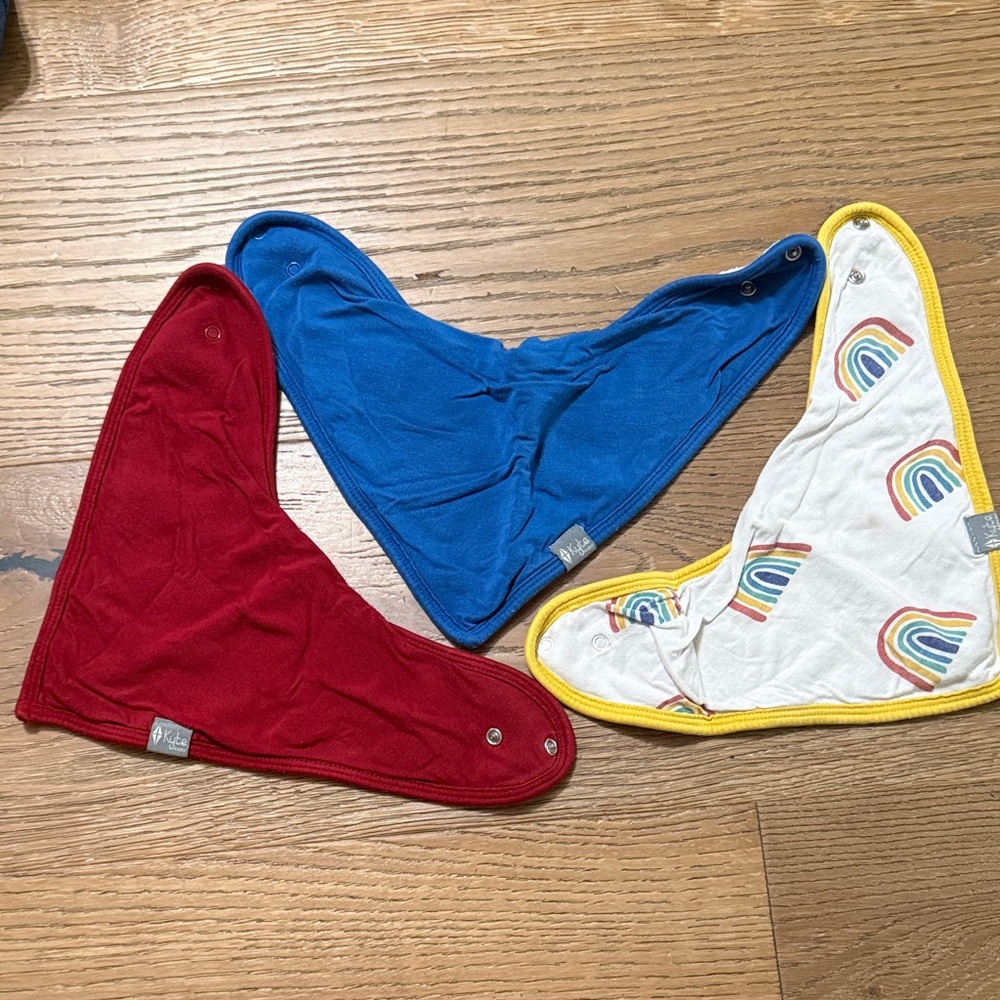 Kyte BABY Rainbow and Solid Bandana Bib Set